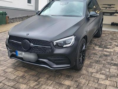Gebraucht Mercedes GLC300 197 PS (144 kW) 2021 Rot SUV