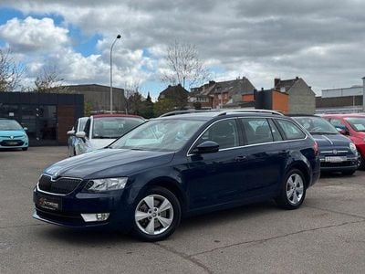 Gebraucht Skoda Octavia Elegance 179 PS (131 kW) 2015 Blau Kleinwagen