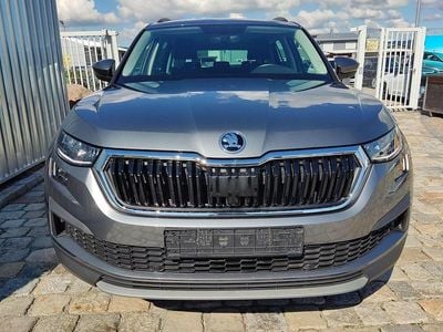 Neu Skoda Kodiaq Selection 204 PS (150 kW) 2025 Stahlgrau metallic SUV