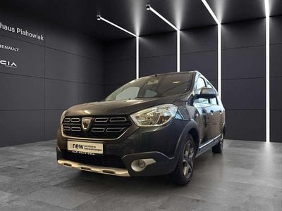 Gebraucht Dacia Lodgy Stepway 109 PS (80 kW) 2018 Grau Van / Kleinbus