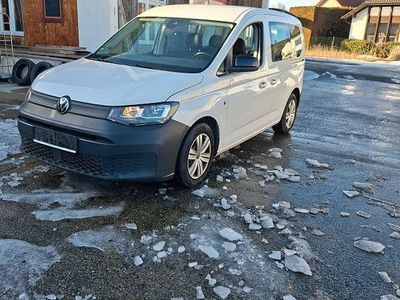 Weiß Gebraucht 2021 VW Caddy Van / Kleinbus | 11.500 €