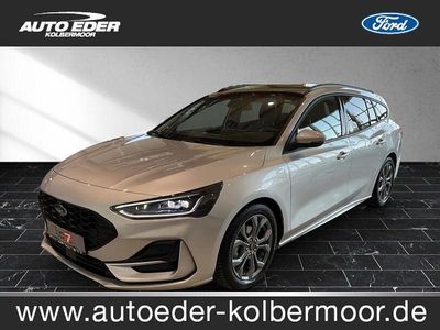 Polarsilber (silber) Gebraucht 2023 Ford Focus ST-Line Kombi | 24.400 € (Fairer Preis)