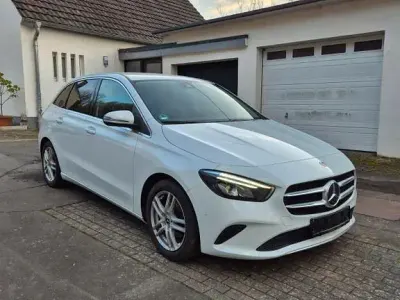Gebraucht Mercedes B200 163 PS (119 kW) 2020 Weiß Kleinwagen
