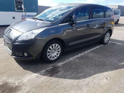 Gebraucht Peugeot 5008 Business-Line 114 PS (83 kW) 2013 Grau Van / Kleinbus