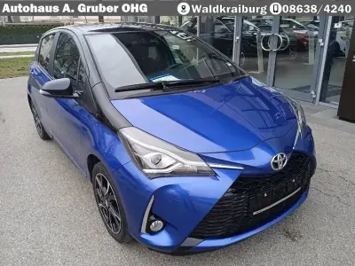 Usata Toyota Yaris Style 111 CV (81 kW) 2017 Blu Utilitaria
