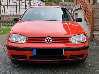 Brugt VW Golf III Basis 75 HK (55 kW) 1999 Rød Sedan