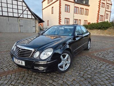 Schwarz Gebraucht 2007 Mercedes E500 Avantgarde Limousine | 16.999 €