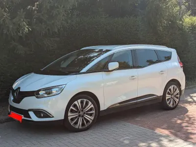 Gebraucht Renault Grand Scénic IV Zen 140 PS (102 kW) 2020 Weiß Van / Kleinbus
