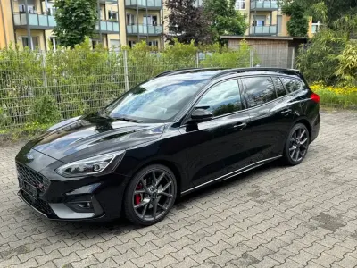 Gebraucht Ford Focus ST 280 PS (205 kW) 2021 Schwarz Limousine