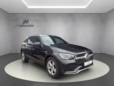 Gebraucht Mercedes GLC220 AMG line 194 PS (142 kW) 2021 Grau SUV