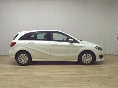 Gebraucht Mercedes B180 109 PS (80 kW) 2017 Weiß Van / Kleinbus