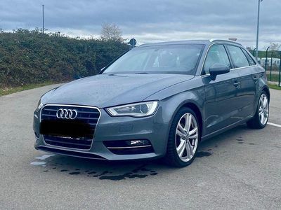 Gebraucht Audi A3 Ambiente 125 PS (91 kW) 2015 Grau Limousine