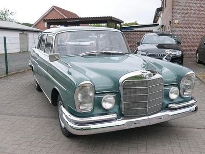 Gebraucht Mercedes 220 110 PS (80 kW) 1961 Grün Limousine