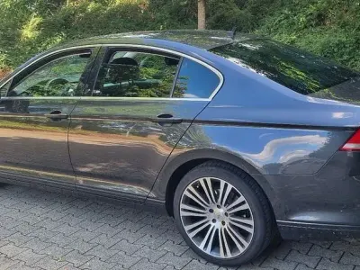Gebraucht VW Passat Comfortline 150 PS (110 kW) 2017 Grau Limousine