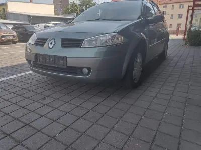 Gebraucht Renault Mégane GrandTour 113 PS (83 kW) 2005 Grün Kombi