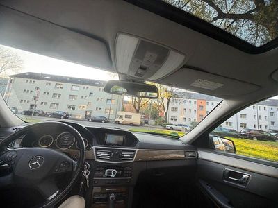 Second-hand Mercedes 220 231 CP (169 kW) 2010 Albastru Berlinǎ