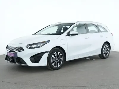 Gebraucht Kia Ceed Vision 141 PS (103 kW) 2022 Cararraweiss Kleinwagen