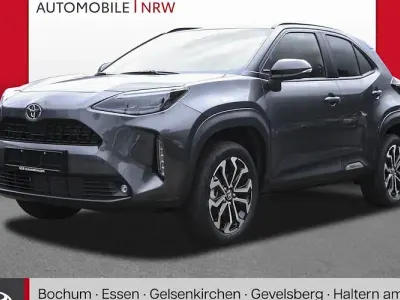 Neu Toyota Yaris Cross 130 PS (95 kW) 2026 Grau SUV