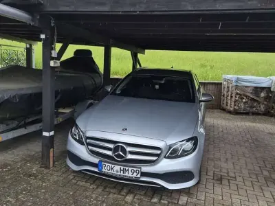 Gebraucht Mercedes E220 Avantgarde 194 PS (142 kW) 2018 Kombi