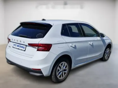 Gebraucht Skoda Fabia Selection 95 PS (69 kW) 2025 Weiß metallic Kleinwagen