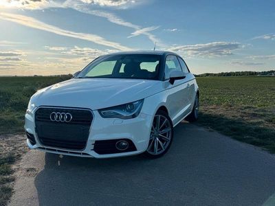 Gebraucht Audi A1 Ambition 105 PS (77 kW) 2010 Weiß Kleinwagen