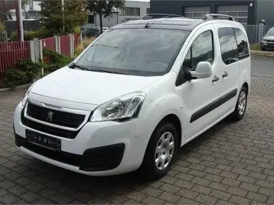 Gebraucht Peugeot Partner 99 PS (72 kW) 2015 Weiß Van / Kleinbus