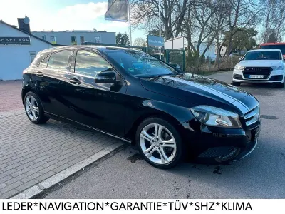 Gebraucht Mercedes A180 122 PS (89 kW) 2013 Schwarz Limousine