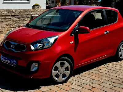 Gebraucht Kia Picanto Edition 7 69 PS (50 kW) 2013 Rot Kleinwagen
