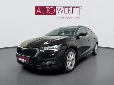 Gebraucht Skoda Octavia Comfort 204 PS (150 kW) 2023 Schwarz Kombi