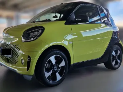 Gebraucht Smart ForTwo Coupé 60 kW (82 PS) 2023 Gelb Cabrio