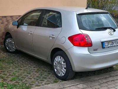 Gebraucht Toyota Auris 97 PS (71 kW) 2009 Grau Kleinwagen