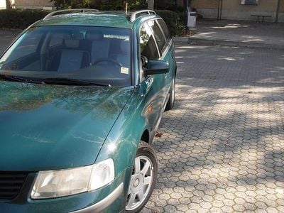 Gebraucht VW Passat 170 PS (125 kW) 1997 Grün Kombi