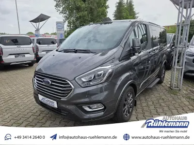Gebraucht Ford Tourneo Titanium X 185 PS (136 kW) 2022 Magneticgrau (metallic) Van / Kleinbus
