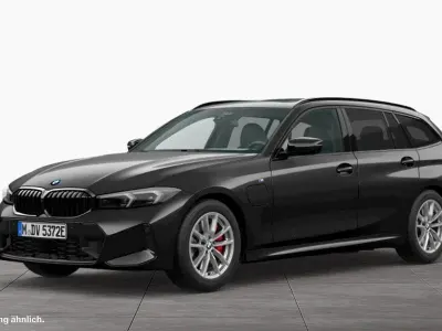 Gebraucht BMW 330 M Sport 292 PS (214 kW) 2025 Schwarz Kombi