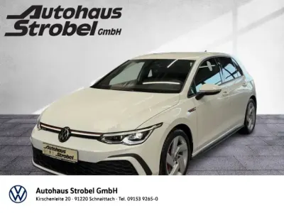 Second-hand VW Golf VIII GTI 245 CP (180 kW) 2023 Alb Berlinǎ