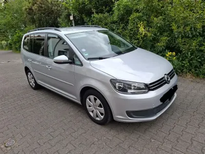 Gebraucht VW Touran Comfortline 140 PS (102 kW) 2013 Silber Van / Kleinbus