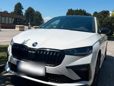 Gebraucht Skoda Scala Monte Carlo 150 PS (110 kW) 2024 Weiß Kleinwagen