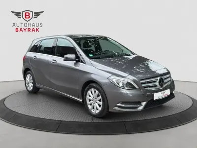Gebraucht Mercedes B180 122 PS (89 kW) 2013 Grau Kleinwagen