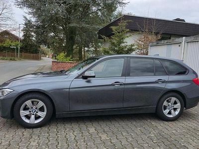 Gebraucht BMW 320 184 PS (135 kW) 2014 Grau Kombi