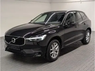 Gebraucht Volvo XC60 Momentum 250 PS (183 kW) 2018 Onyxschwarzmet. SUV