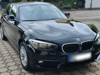 Gebraucht BMW 120 Advantage 184 PS (135 kW) 2017 Schwarz Kleinwagen