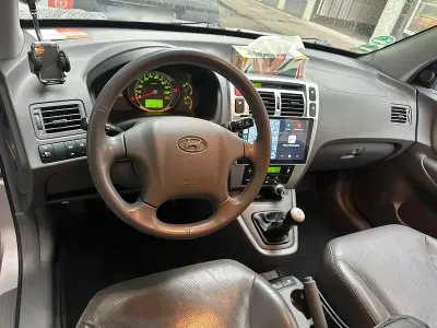 Gebraucht Hyundai Tucson 141 PS (103 kW) 2005 Silber SUV