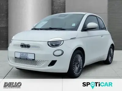 Gebraucht Fiat 500e Basis 86 kW (118 PS) 2023 Arktis weiß Kleinwagen