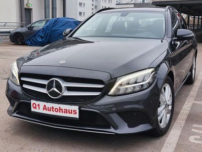 Grau Gebraucht 2020 Mercedes C180 Limousine | 16.790 € (Guter Preis)