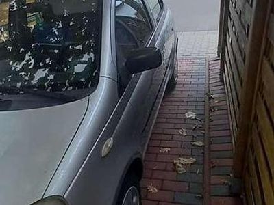 Gebraucht Toyota Yaris Sol 86 PS (63 kW) 2002 Silber Kleinwagen