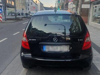 Gebraucht Mercedes A180 95 PS (69 kW) 2010 Schwarz Kleinwagen