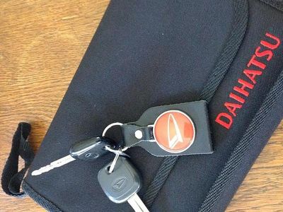 Gebraucht Daihatsu Cuore 56 PS (41 kW) 1999 Blau Kleinwagen