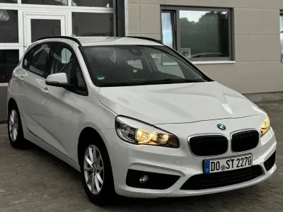 Gebraucht BMW 218 Active Tourer 136 PS (100 kW) 2014 Weiß Van / Kleinbus