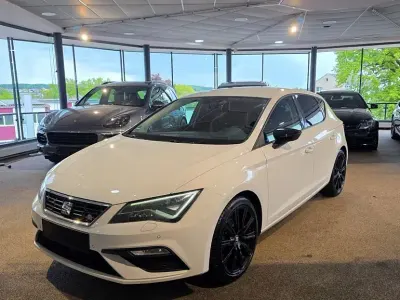 Używany Seat Leon FR 150 KM (110 kW) 2017 Biały Sedan/Limuzyna