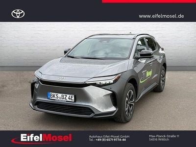 Palladiumsilber metallic Gebraucht 2024 Toyota bZ4X Team SUV | 36.740 € (Fairer Preis)